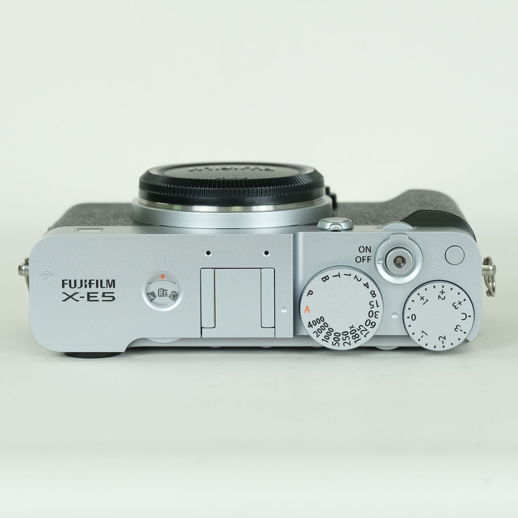 FUJIFILM X-E5