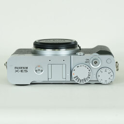 FUJIFILM X-E5