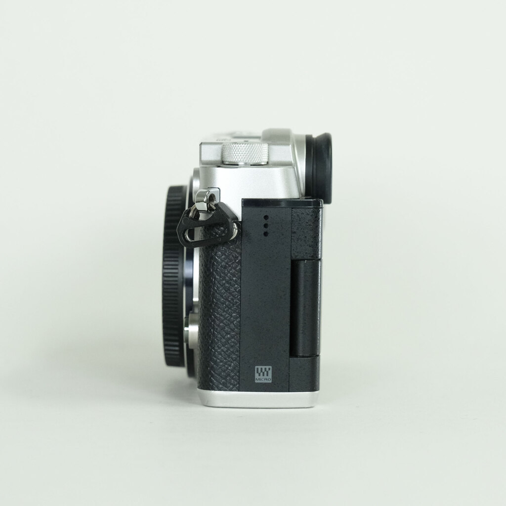 OLYMPUS PEN-F OLYMPUS PEN-F