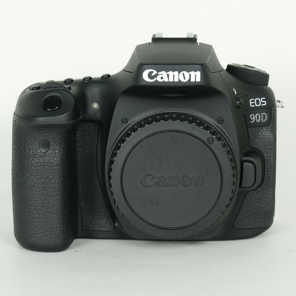 Canon EOS 90D