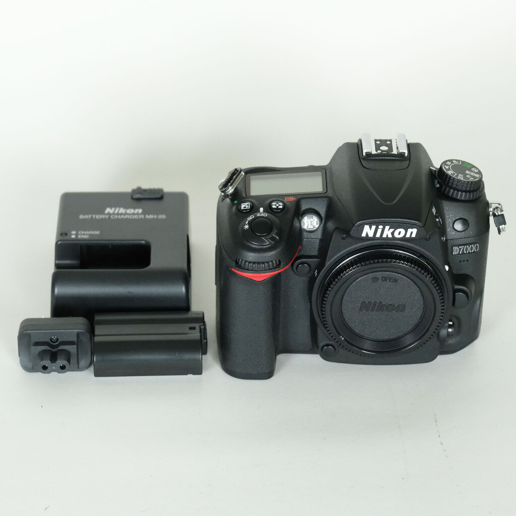 Nikon D7000