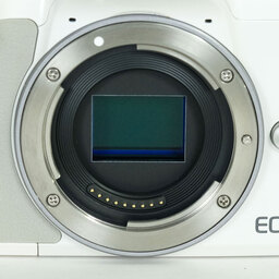 Canon EOS Kiss M Canon EOS Kiss M