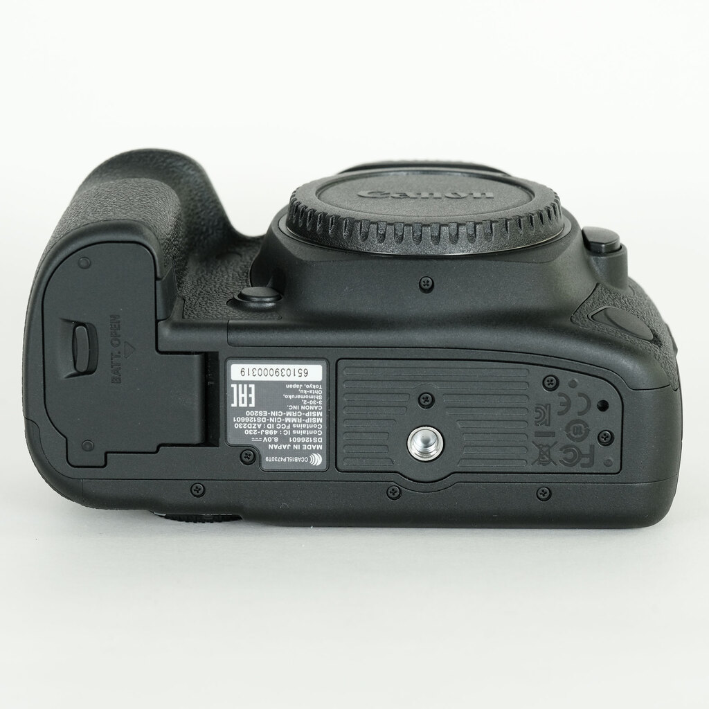 Canon EOS 5D Mark IV