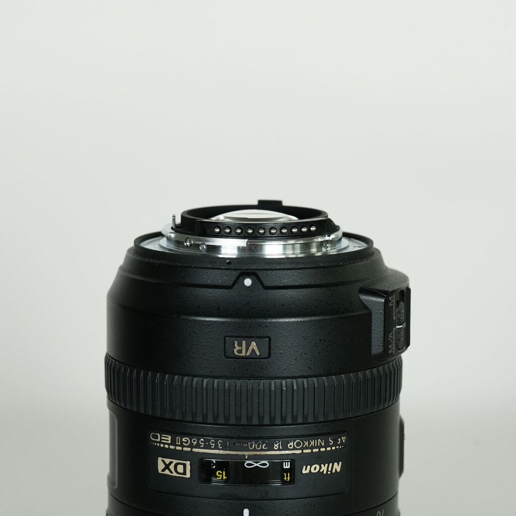 Nikon AF-S DX NIKKOR 18-200mm F3.5-5.6G ED VR II