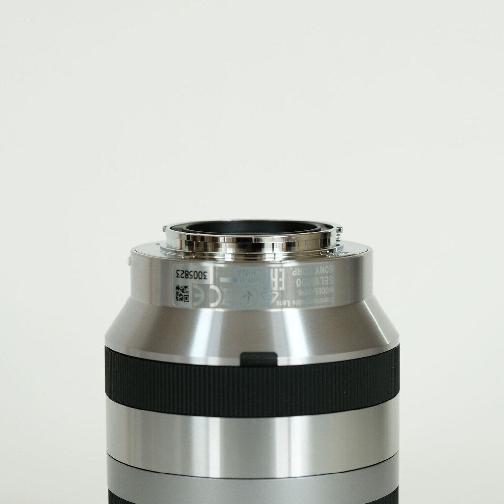 SONY E18-200mm F3.5-6.3 OSS SEL18200