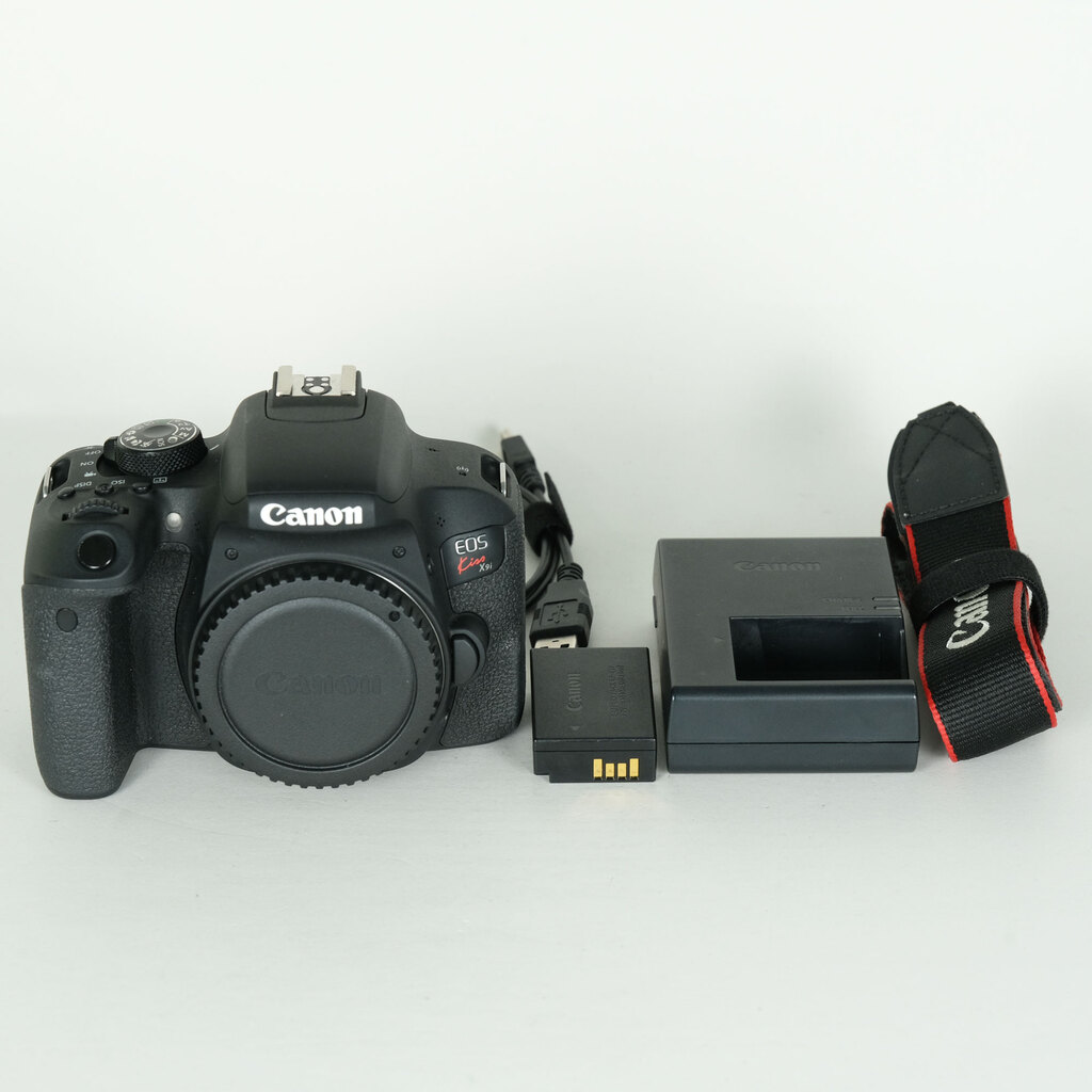 Canon EOS Kiss X9i [�{�f�B]