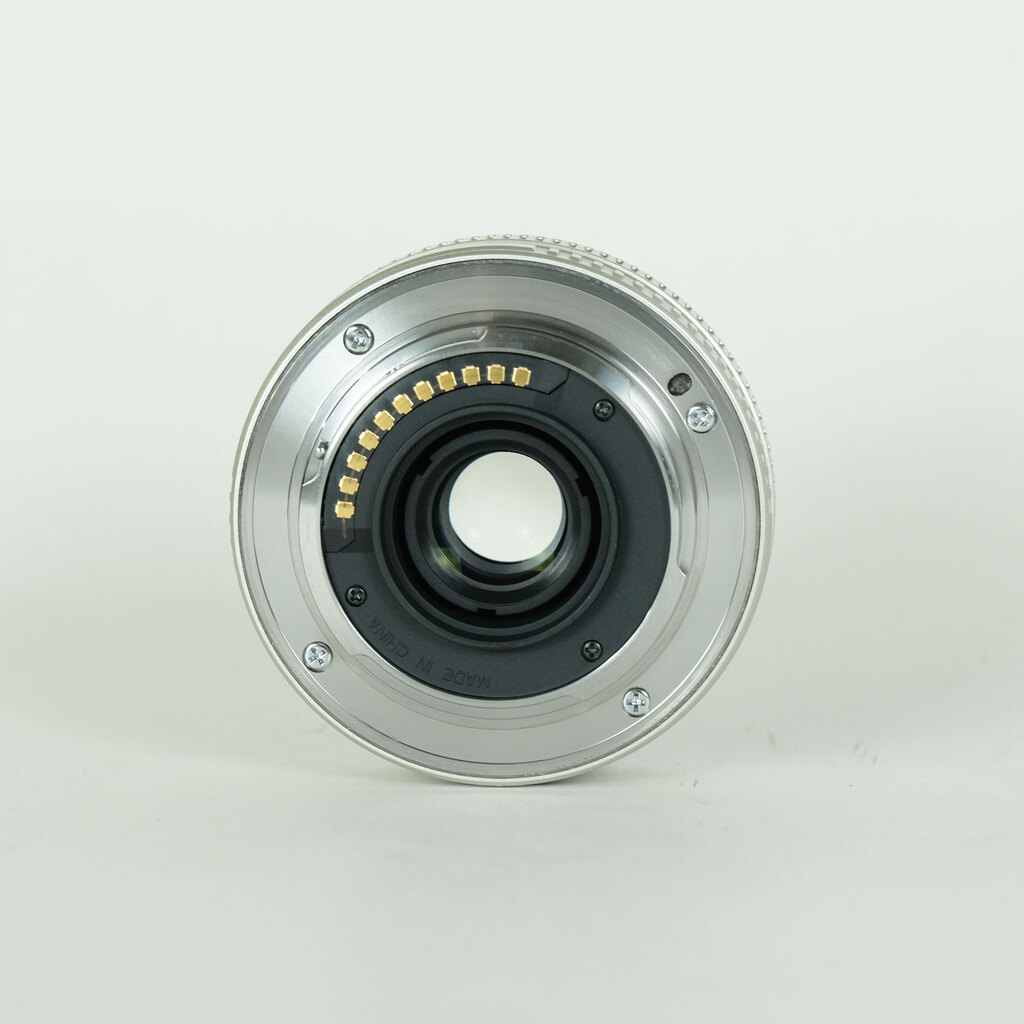 OLYMPUS M.ZUIKO DIGITAL 17mm F2.8 シルバー