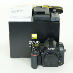 Nikon D780