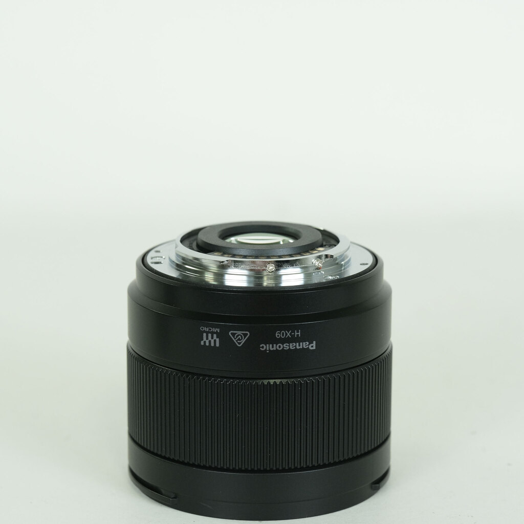 Panasonic LEICA DG SUMMILUX 9mm / F1.7 ASPH.