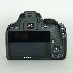Canon EOS Kiss X7