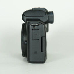 Canon EOS Kiss M Canon EOS Kiss M