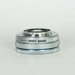 OLYMPUS M.ZUIKO DIGITAL ED 14-42mm F3.5-5.6 EZ シルバー OLYMPUS M.ZUIKO DIGITAL ED 14-42mm F3.5-5.6 EZ シルバー