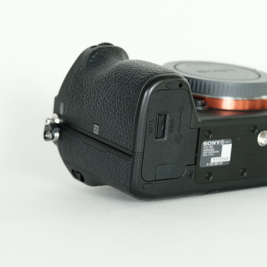 SONY α7 III(ILCE-7M3) SONY α7 III(ILCE-7M3)