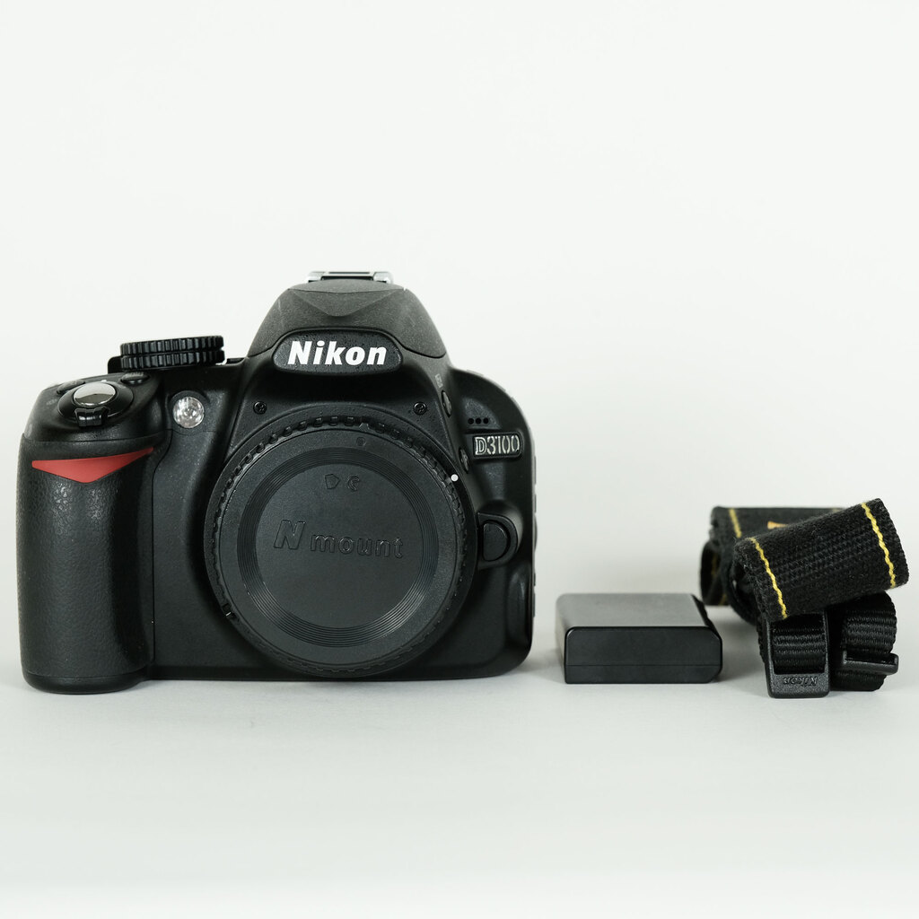 Nikon D3100 ボディ