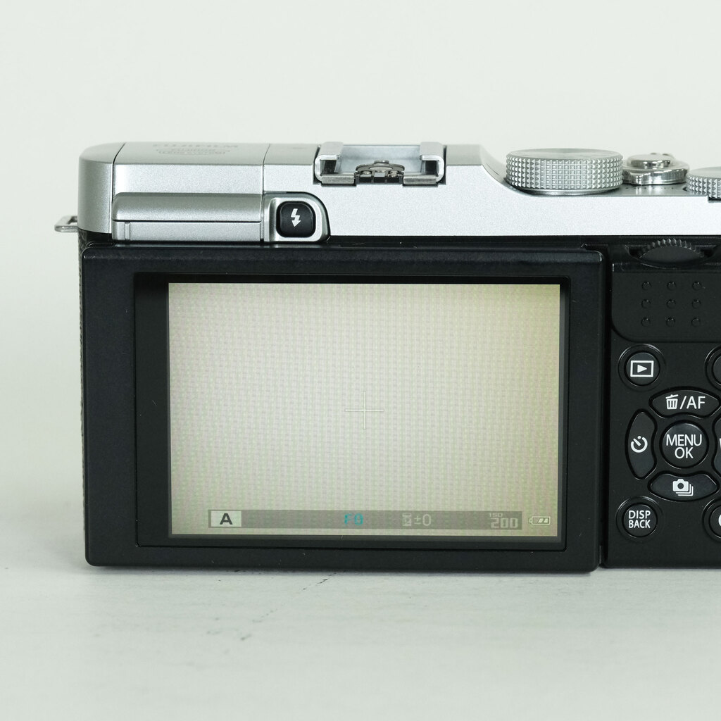 FUJIFILM X-A2 ボディ シルバー