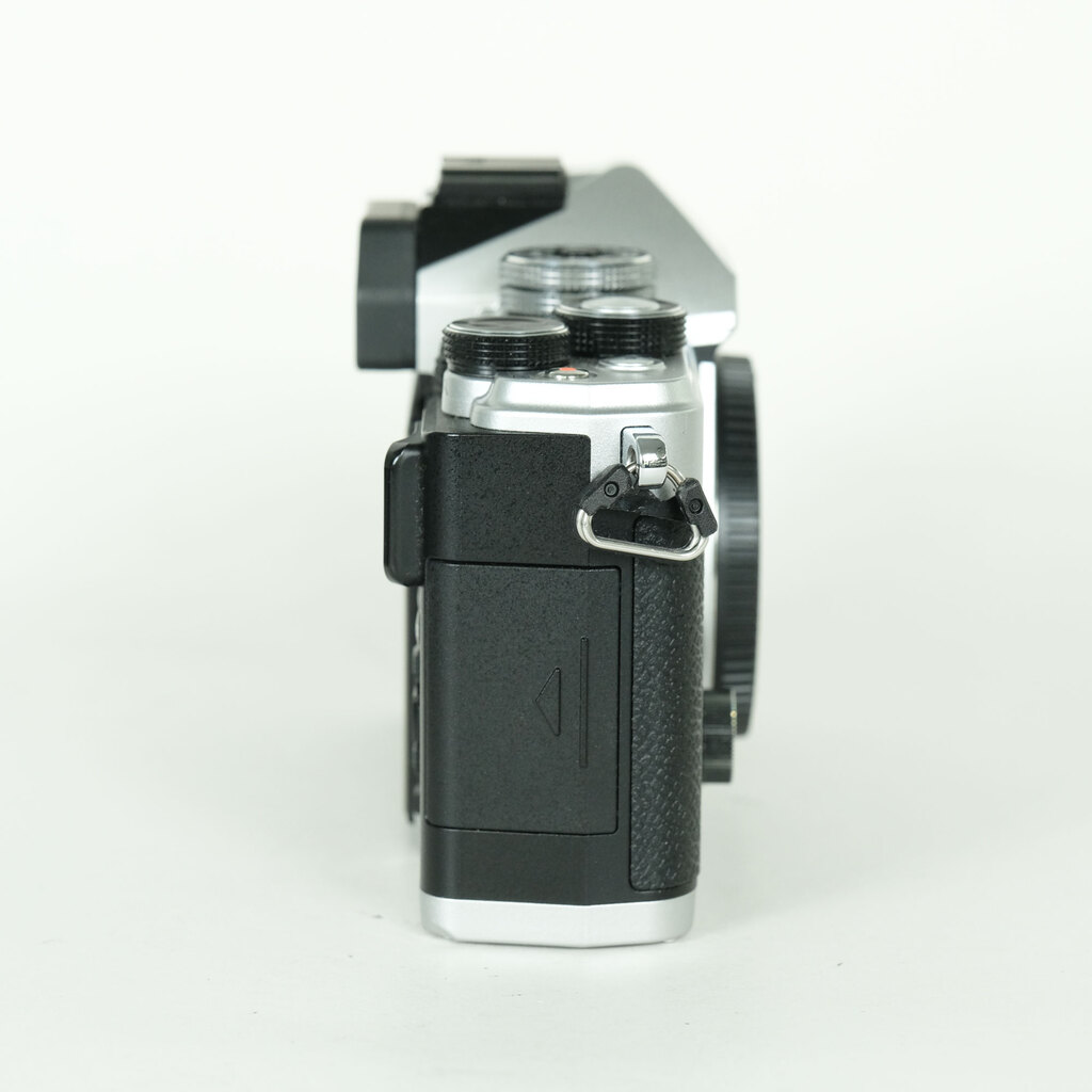 OM SYSTEM OM-3 [�{�f�B]