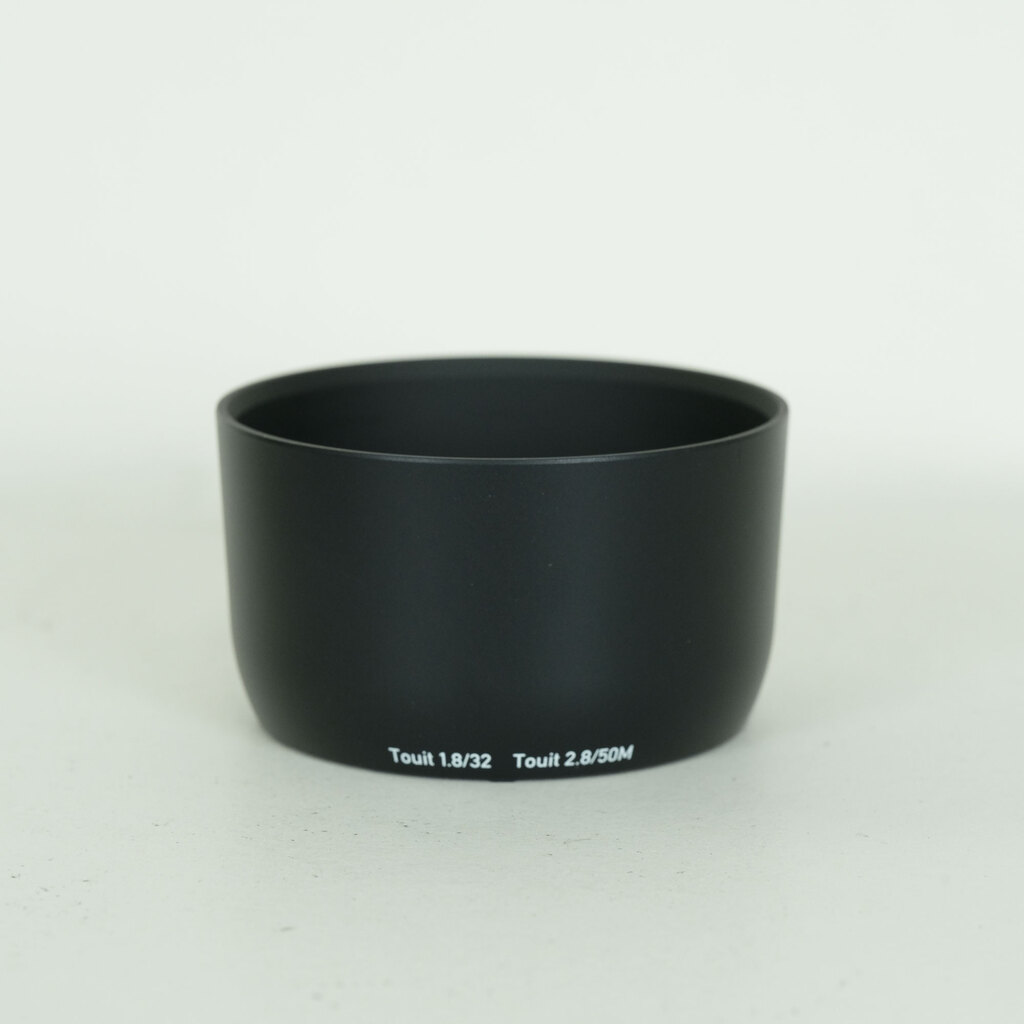Carl Zeiss Touit 32mm F1.8(ソニーE用) Carl Zeiss Touit 32mm F1.8(ソニーE用)