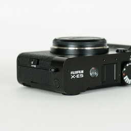 FUJIFILM X-E5