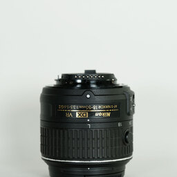 Nikon AF-S DX NIKKOR 18-55mm f3.5-5.6G VR II