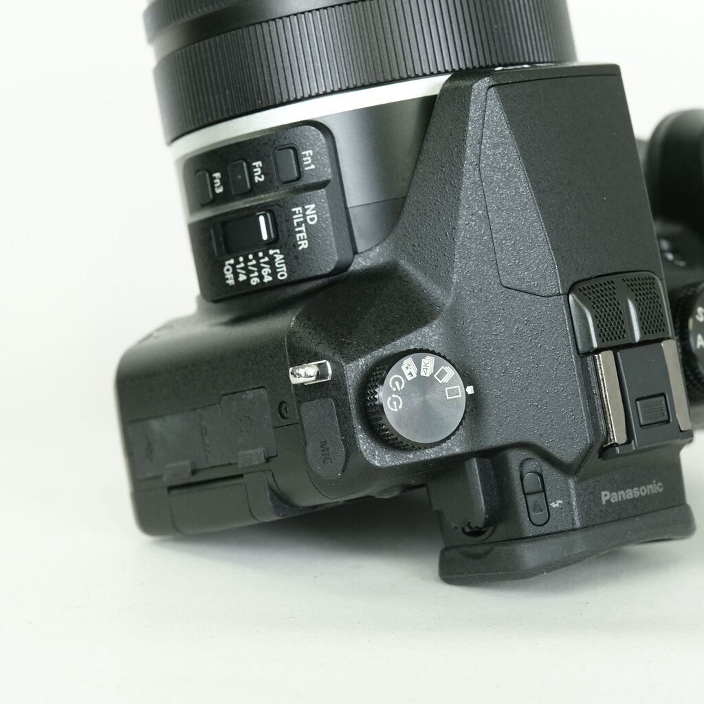 Panasonic LUMIX DMC-FZH1