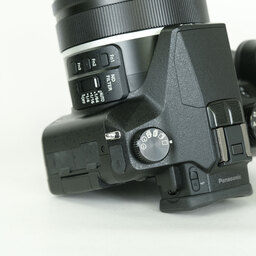 Panasonic LUMIX DMC-FZH1