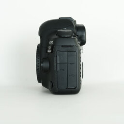 Canon EOS 5D Mark IV