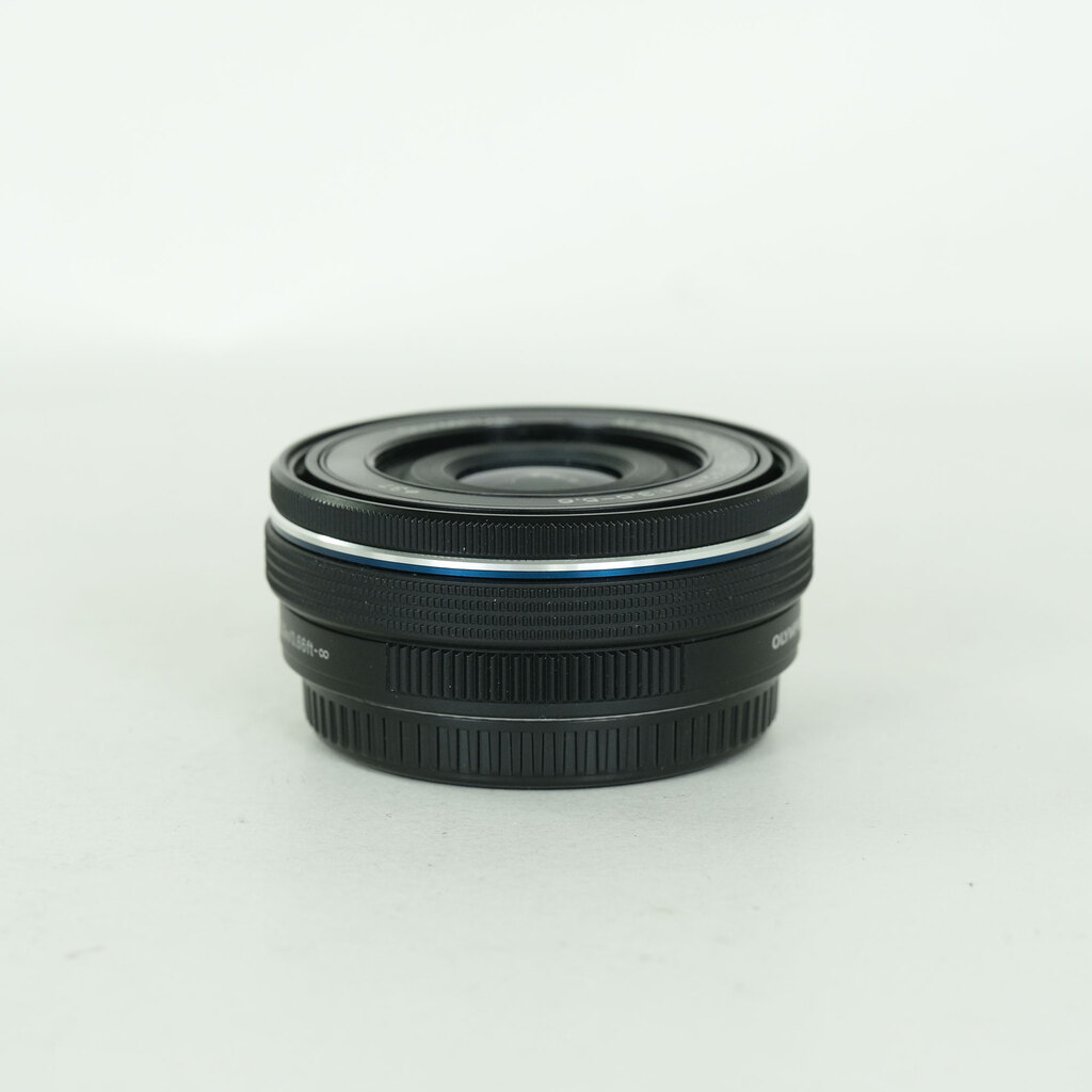 OLYMPUS M.ZUIKO DIGITAL ED 14-42mm F3.5-5.6 EZ ブラック