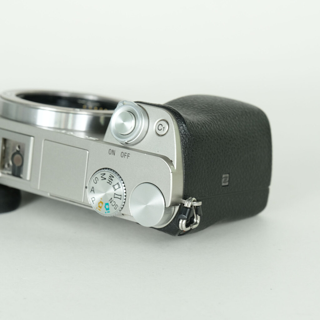 SONY α6000(ILCE-6000) SONY α6000(ILCE-6000)