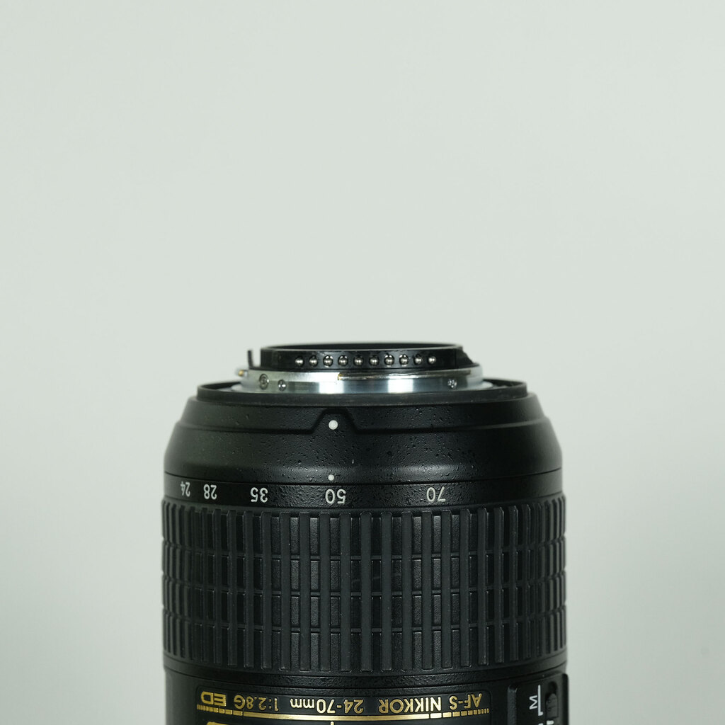 Nikon AF-S NIKKOR 24-70mm f/2.8G ED Nikon AF-S NIKKOR 24-70mm f/2.8G ED