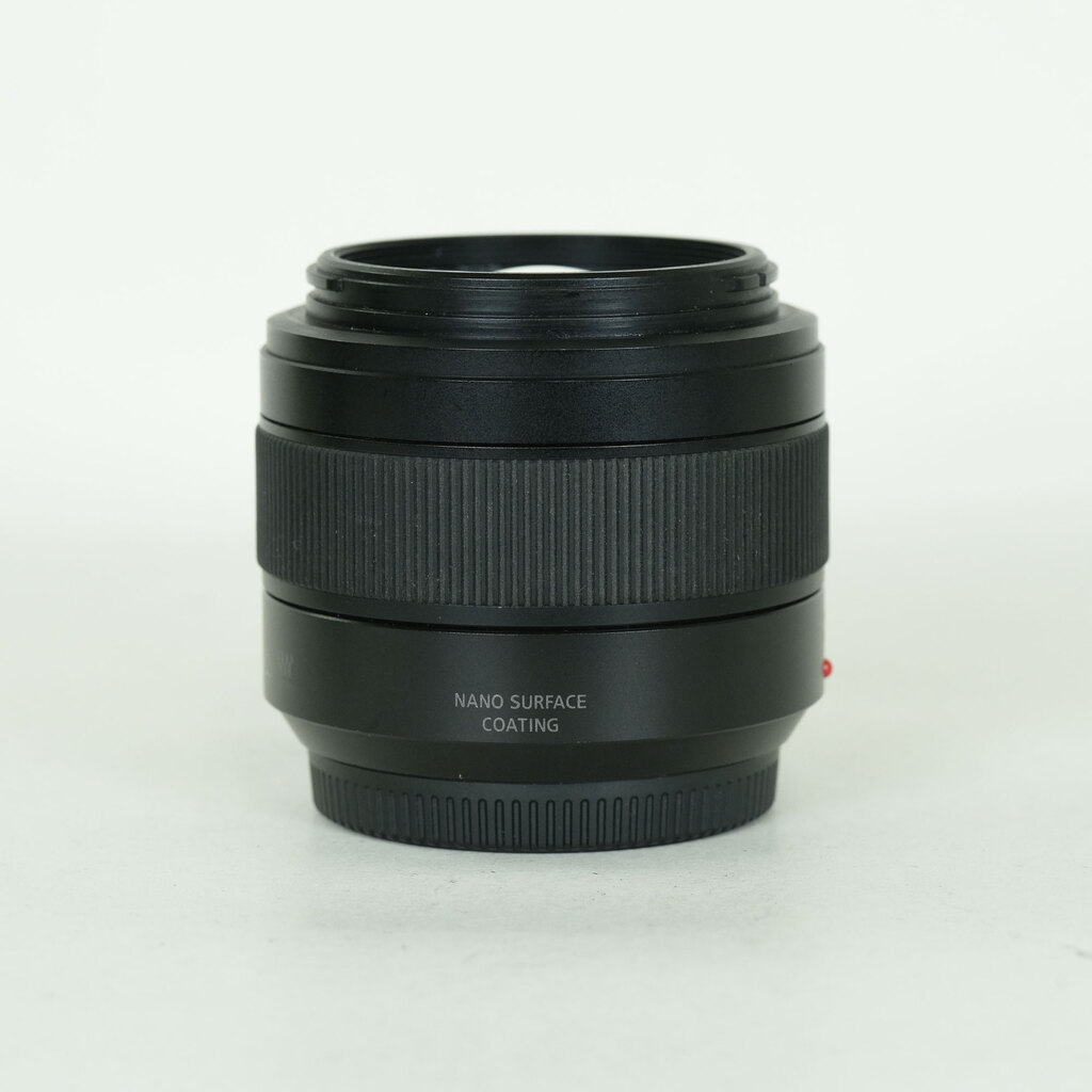 Panasonic LEICA DG SUMMILUX 25mm/F1.4 II ASPH. Panasonic LEICA DG SUMMILUX 25mm/F1.4 II ASPH.