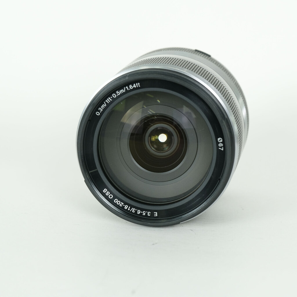 SONY E18-200mm F3.5-6.3 OSS SEL18200の出品 | ONE SCENE（ワンシーン）