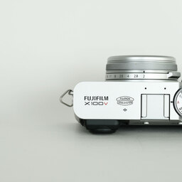 FUJIFILM X100V シルバー