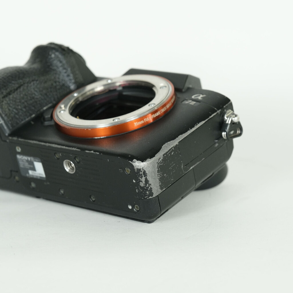 SONY α7 III（ILCE-7M3）の出品 | ONE SCENE（ワンシーン）
