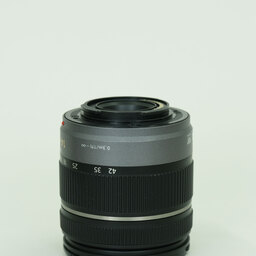 Panasonic LUMIX G VARIO 14-42mm F3.5-5.6 ASPH./MEGA O.I.S. Panasonic LUMIX G VARIO 14-42mm F3.5-5.6 ASPH./MEGA O.I.S.