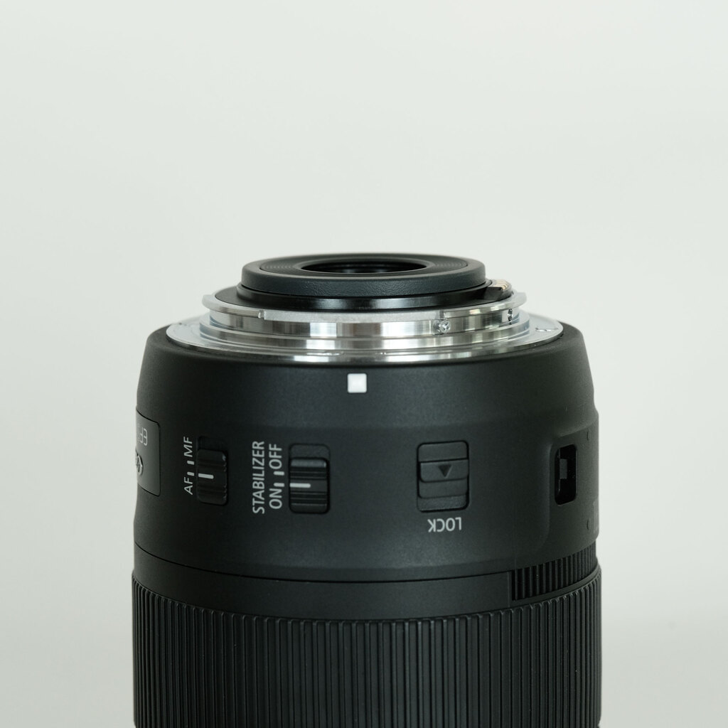 Canon EF-S18-135mm F3.5-5.6 IS USM