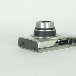 Canon IXY 650 シルバー