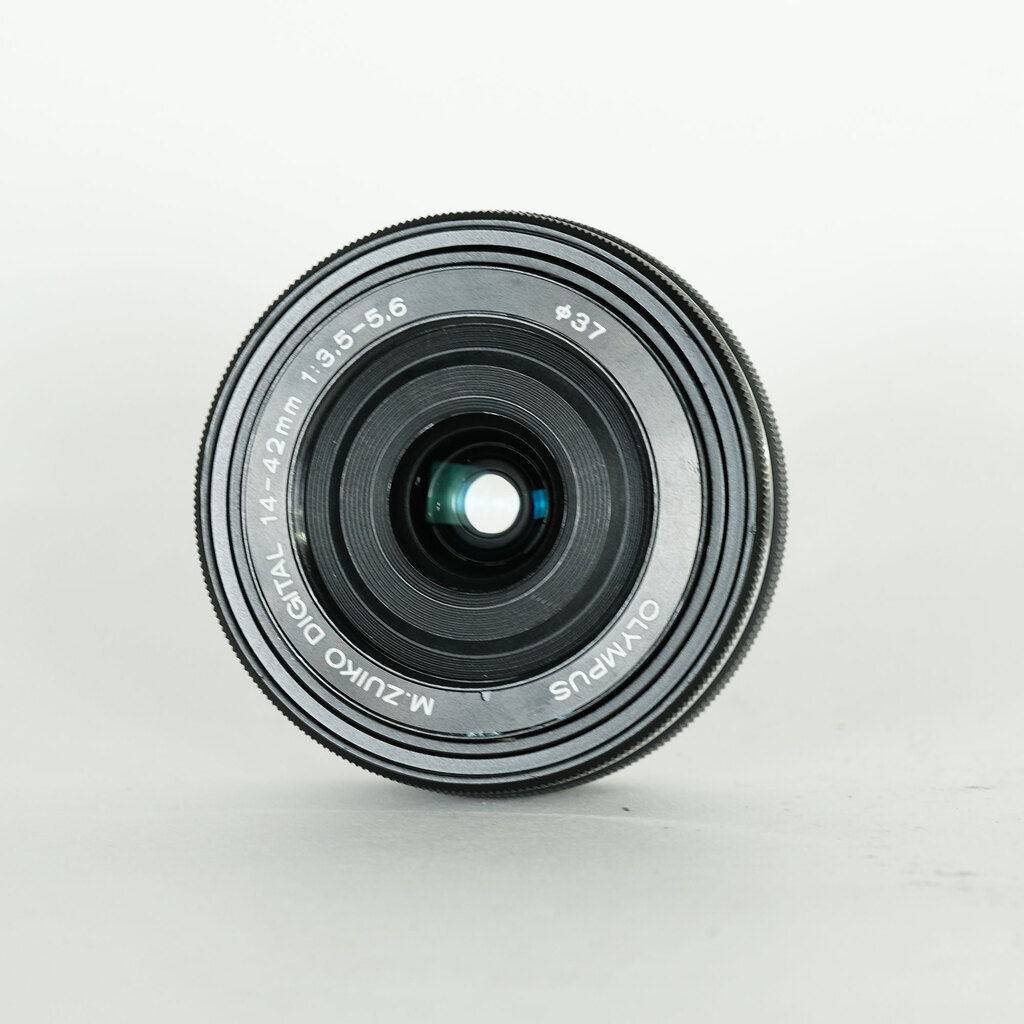 OLYMPUS M.ZUIKO DIGITAL ED 14-42mm F3.5-5.6 EZ ブラック
