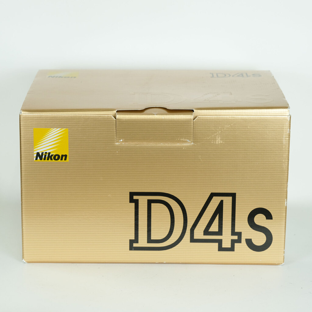 Nikon D4s 並品 元箱アリ 値引き交渉可 Nikon D4Sの出品 | ONE SCENE（ワンシーン）