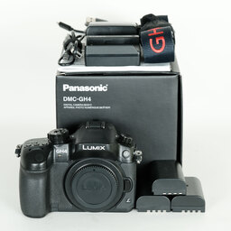 Panasonic LUMIX DMC-GH4
