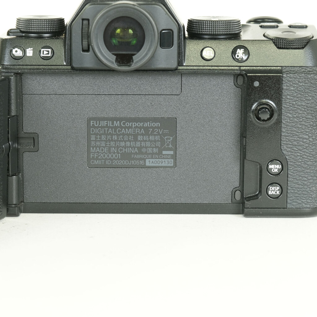 FUJIFILM X-S10