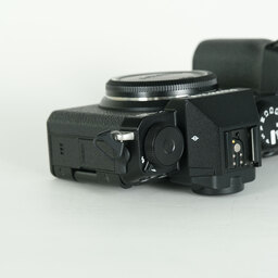 FUJIFILM X-S20