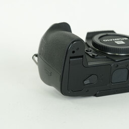 OLYMPUS OM-D E-M1 Mark II