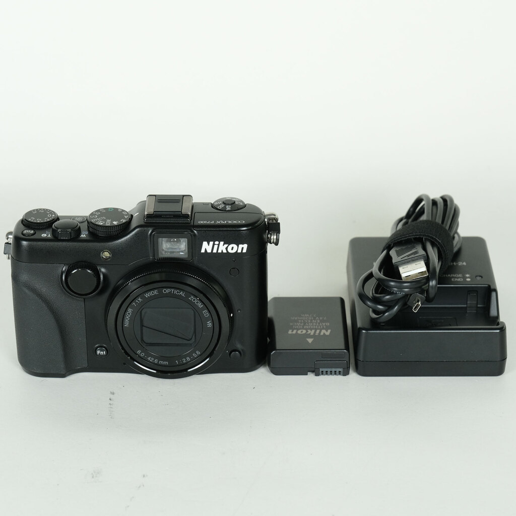 Nikon COOLPIX P7100 ブラック