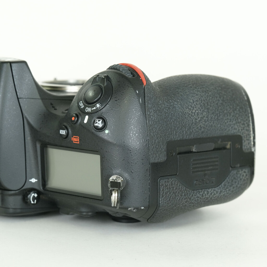 Nikon D810
