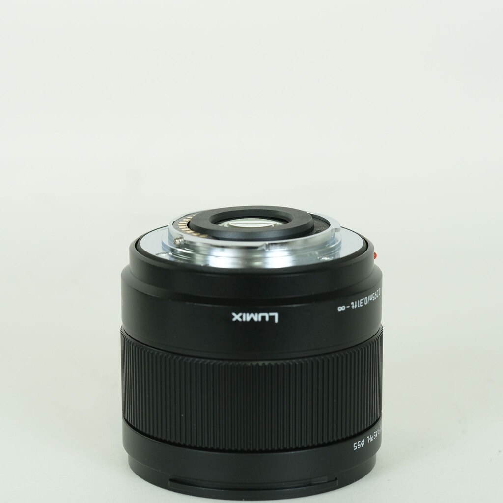Panasonic LEICA DG SUMMILUX 9mm / F1.7 ASPH.