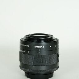 Canon EF-M28mm F3.5 マクロ IS STM