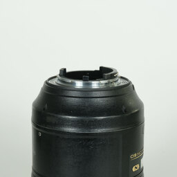 Nikon AF-S VR Micro-Nikkor 105mm f/2.8G IF-ED Nikon AF-S VR Micro-Nikkor 105mm f/2.8G IF-ED