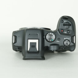 Canon EOS R7