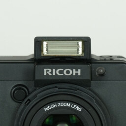 RICOH GX200