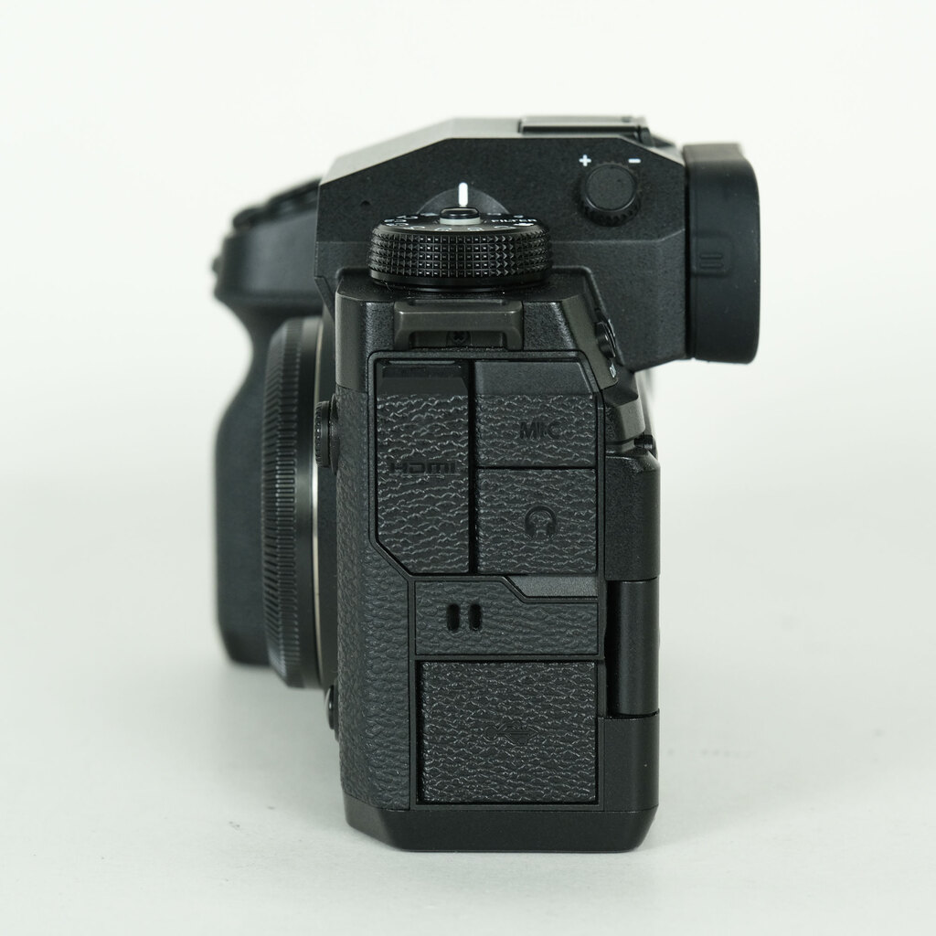FUJIFILM X-H2 [�{�f�B]